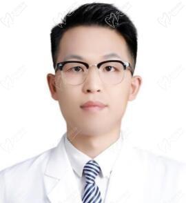 李方偉